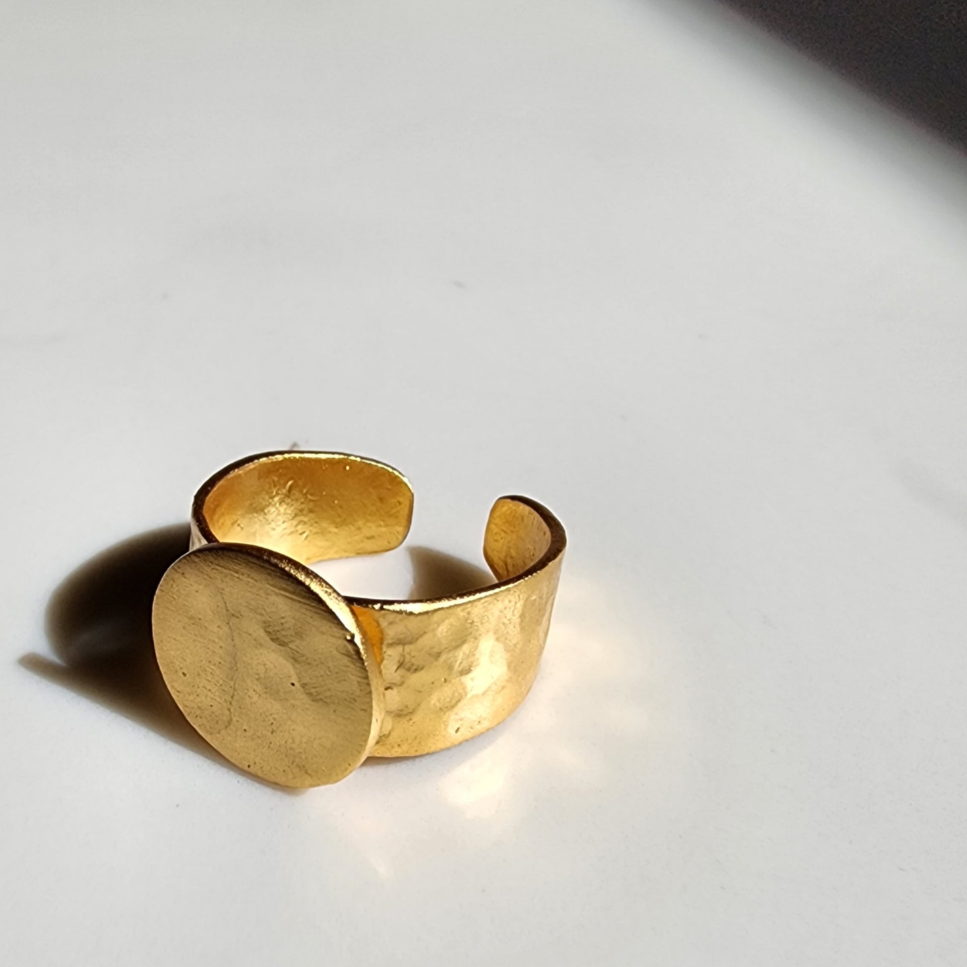 Yellow brass adjustable ring